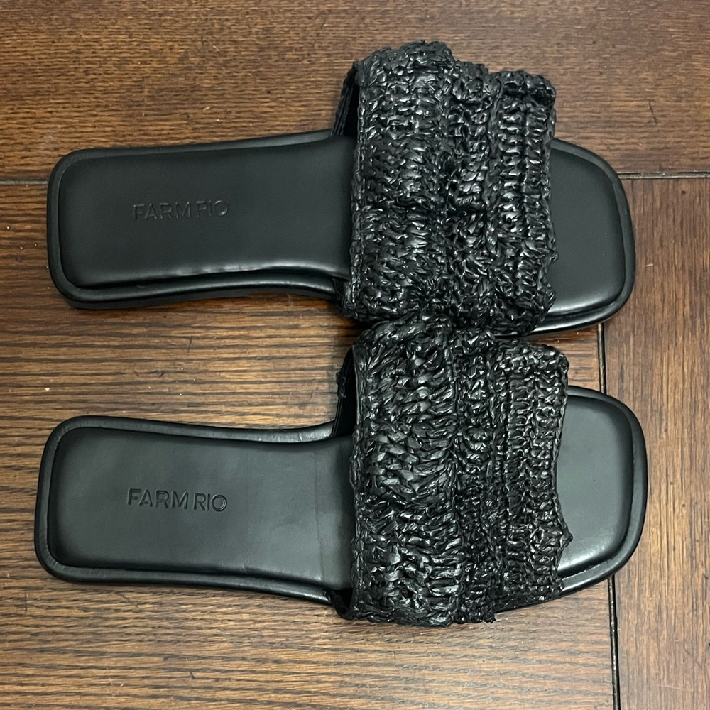 FARM Rio Ruffle Crochet Slide‎ Sandal, Size 7 - Picture 4 of 7